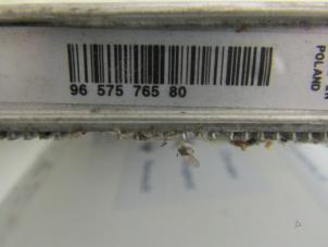 Radiateur van een Peugeot 308 (4A/C) 1.4 VTI 16V 2008