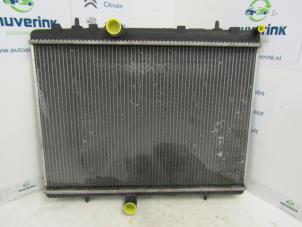 Radiateur van een Peugeot 308 (4A/C) 1.4 VTI 16V 2008