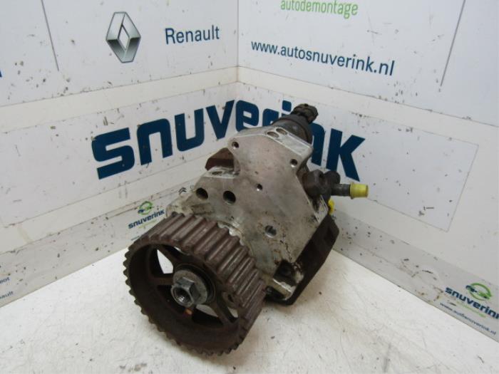 Gebruikte Brandstofpomp Mechanisch Renault Megane II (BM/CM) 1.9 dCi 120 Prijs € 81,00 Margeregeling aangeboden door Snuverink Autodemontage