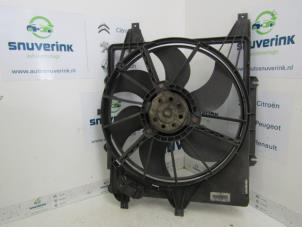 Gebruikte Koelvin Motor Renault Clio II (BB/CB) 1.6 16V Prijs € 34,98 Margeregeling aangeboden door Snuverink Autodemontage