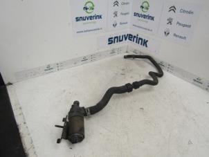 Gebruikte Waterpomp Renault Espace (JK) 2.0 16V Turbo Prijs € 19,99 Margeregeling aangeboden door Snuverink Autodemontage