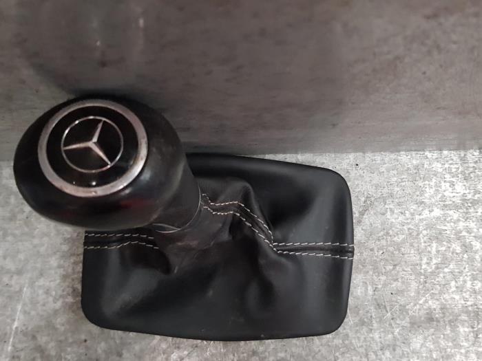 Versnellingspook van een Mercedes-Benz C (C204)  2014