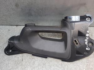 Gebruikte Portiergreep 4Deurs rechts-achter Ford B-Max (JK8) 1.0 EcoBoost 12V 100 Prijs € 45,00 Margeregeling aangeboden door de Nollen autorecycling