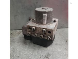 Gebruikte ABS Pomp Mini ONE Prijs € 150,00 Margeregeling aangeboden door de Nollen autorecycling