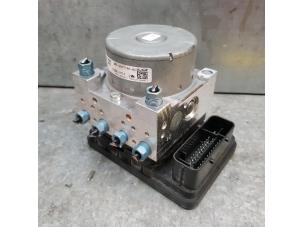 Gebruikte ABS Pomp BMW 1 serie (F21) 120d TwinPower Turbo 2.0 16V Prijs € 175,45 Inclusief btw aangeboden door de Nollen autorecycling