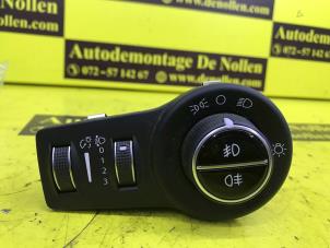 Gebruikte Licht Schakelaar Fiat 500X Prijs € 60,50 Inclusief btw aangeboden door de Nollen autorecycling