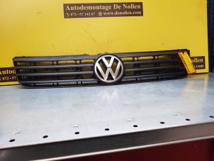 Gebruikte Grille Volkswagen Passat Prijs € 30,00 Margeregeling aangeboden door de Nollen autorecycling