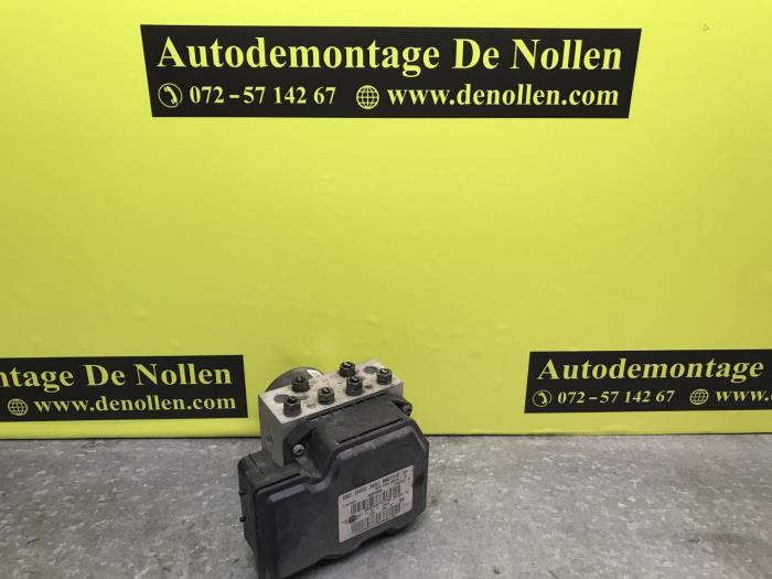 ABS Pomp van een Mini Countryman 2011