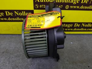 Gebruikte Kachel Ventilatiemotor Renault Laguna I (B56) 1.8 16V Prijs € 50,00 Margeregeling aangeboden door de Nollen autorecycling