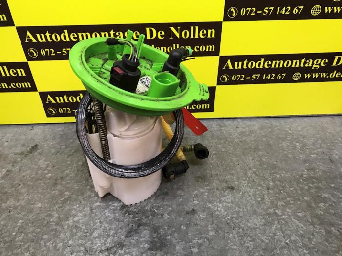 Gebruikte Brandstofpomp Elektrisch Volkswagen Golf VII Variant (AUVV) 2.0 R 4Motion 16V Prijs € 191,18 Inclusief btw aangeboden door autodemontage denollen