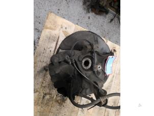 Gebruikte Fusee links-voor Subaru Legacy Touring Wagon (BP) 2.0 D 16V Prijs € 100,00 Margeregeling aangeboden door de Nollen autorecycling