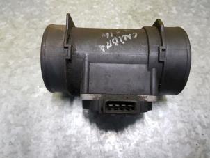 Gebruikte Luchtmassameter Opel Astra F (53/54/58/59) 1.8i 16V Prijs € 30,00 Margeregeling aangeboden door de Nollen autorecycling