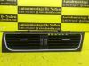 Audi A5 (8T3) 1.8 TFSI 16V Luchtrooster Dashboard