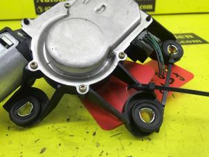 Gebruikte Ruitenwissermotor achter Ford Fiesta 5 (JD/JH) 1.4 TDCi Prijs € 35,00 Margeregeling aangeboden door de Nollen autorecycling