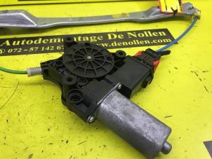 Gebruikte Ruitmechaniek 4Deurs rechts-voor Opel Corsa D 1.2 16V Prijs € 50,00 Margeregeling aangeboden door de Nollen autorecycling