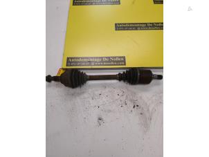 Gebruikte Aandrijfas links-voor Landrover Freelander Hard Top 2.0 td4 16V Prijs € 75,00 Margeregeling aangeboden door de Nollen autorecycling