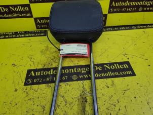 Gebruikte Hoofdsteun Mercedes E Estate (S213) E-220d 2.0 Turbo 16V Prijs € 90,75 Inclusief btw aangeboden door de Nollen autorecycling