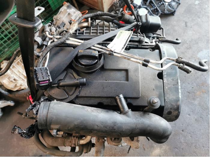 Gebruikte Motor Volkswagen Passat (3C2) 2.0 TDI 16V 140 Prijs € 765,00 Margeregeling aangeboden door autodemontage denollen