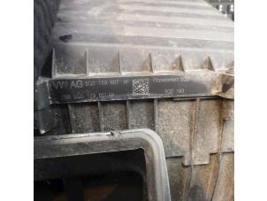 Gebruikte Luchtfilterhuis Volkswagen Golf VII (AUA) 2.0 TDI 16V Prijs € 151,25 Inclusief btw aangeboden door de Nollen autorecycling