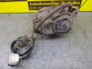 Gebruikte Remklauw (Tang) rechts-achter Mercedes E Estate (S213) E-220d 2.0 Turbo 16V Prijs € 211,75 Inclusief btw aangeboden door de Nollen autorecycling