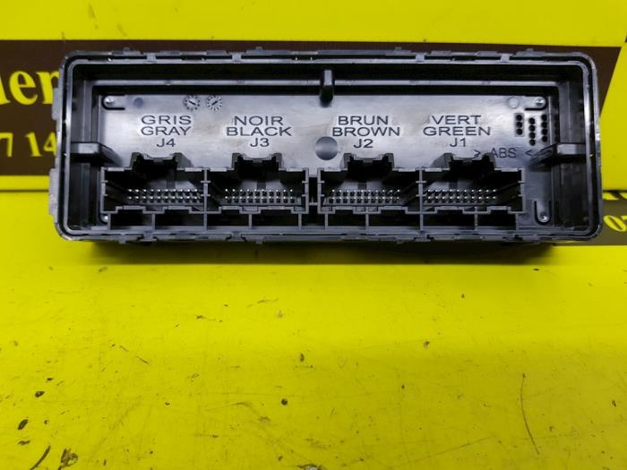 Gebruikte Computer Diversen Volvo V40 (MV) 1.6 D 16V Prijs € 45,00 Margeregeling aangeboden door autodemontage denollen