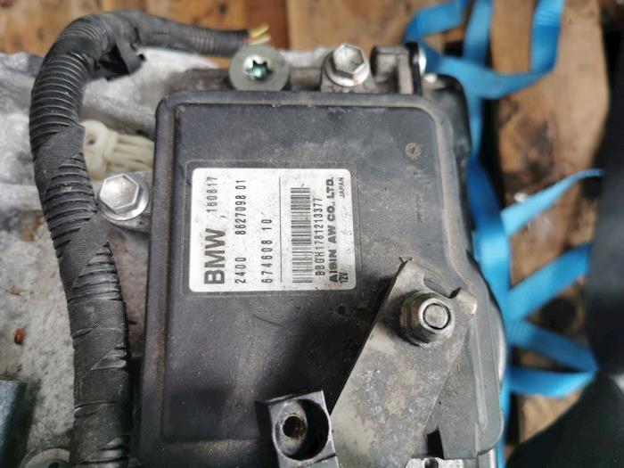 Versnellingsbak van een MINI Countryman (F60) 1.5 TwinPower Turbo 12V Cooper SE ALL4 2017