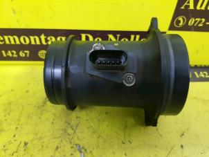 Gebruikte Luchtmassameter Volkswagen Touareg (7LA/7L6) 3.0 TDI V6 24V Prijs € 60,50 Inclusief btw aangeboden door de Nollen autorecycling