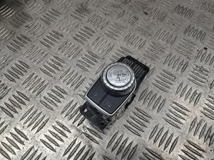 Gebruikte Regelunit Multi Media Mercedes A (W176) 1.6 A-200 16V Prijs € 25,00 Margeregeling aangeboden door de Nollen autorecycling