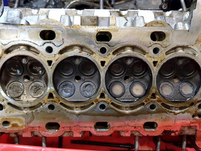 Gebruikte Cilinderkop Peugeot 207/207+ (WA/WC/WM) 1.6 16V GT THP Prijs € 490,05 Inclusief btw aangeboden door autodemontage denollen