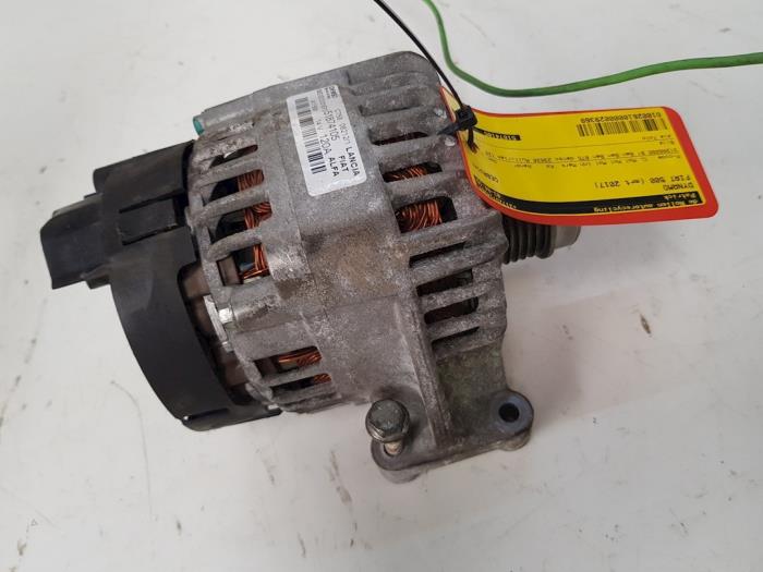 Gebruikte Dynamo Fiat 500 (312) 0.9 TwinAir 60 Prijs € 90,75 Inclusief btw aangeboden door autodemontage denollen