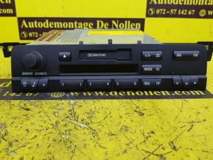 Gebruikte Radio/Cassette BMW 3 serie (E46/4) 320i 24V Prijs € 50,00 Margeregeling aangeboden door de Nollen autorecycling
