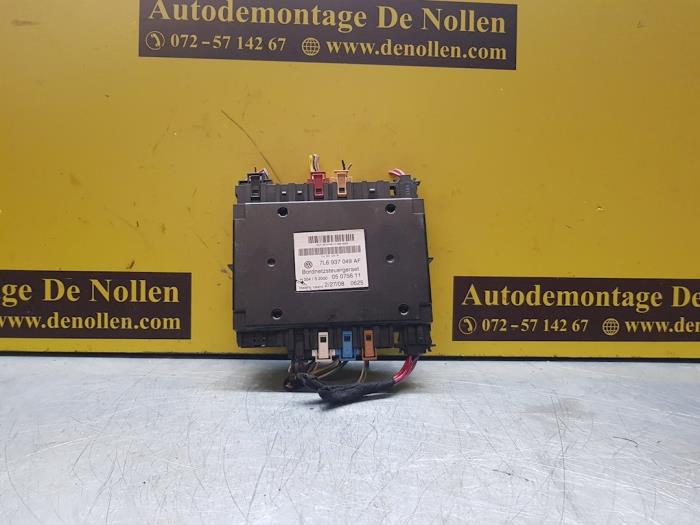 Computer Body Control van een Volkswagen Touareg (7LA/7L6) 3.0 TDI V6 24V 2008
