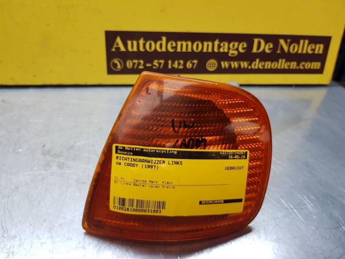 Gebruikte Pinker links Volkswagen Caddy II (9K9A) 1.9 D Prijs € 14,00 Margeregeling aangeboden door autodemontage denollen
