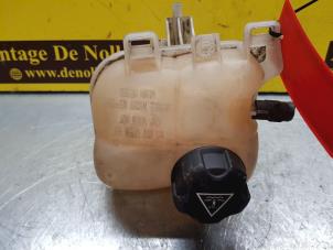 Gebruikte Koelvloeistof Reservoir Mini Mini (R56) 1.4 16V One Prijs € 35,00 Margeregeling aangeboden door de Nollen autorecycling