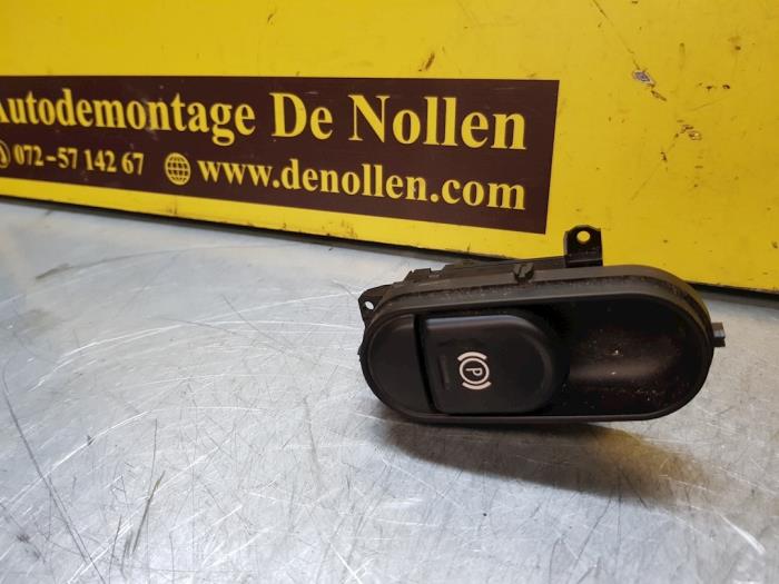 Gebruikte Handrem schakelaar Mini Countryman (F60) 2.0 16V Cooper S Prijs € 38,72 Inclusief btw aangeboden door autodemontage denollen