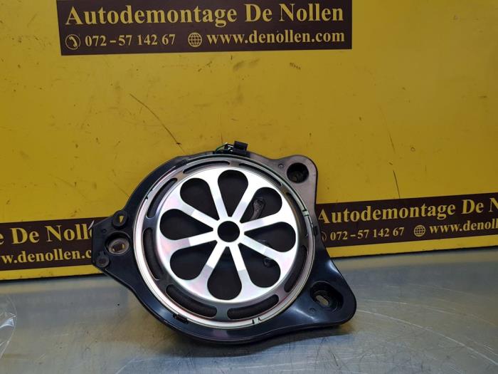 Gebruikte Luidspreker Mercedes C (W205) Prijs € 90,75 Inclusief btw aangeboden door de Nollen autorecycling
