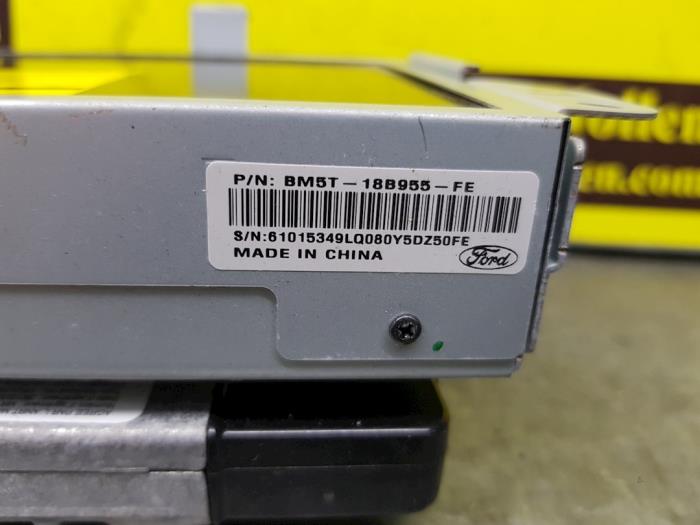 Navigatie Display Ford Focus III Wagon 1.0 TiVCT EcoBoost 12V 100