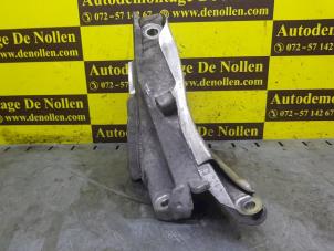 Gebruikte Motorsteun BMW X5 (F15) xDrive 30d 3.0 24V Prijs € 65,00 Margeregeling aangeboden door de Nollen autorecycling