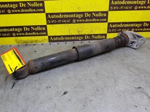 Gebruikte Achterpoot rechts Volkswagen Golf IV (1J1) Prijs € 36,00 Margeregeling aangeboden door de Nollen autorecycling