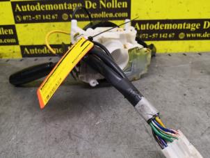 Gebruikte Combischakelaar Stuurkolom Kia Rio (DC12) 1.5 16V Prijs € 45,00 Margeregeling aangeboden door de Nollen autorecycling