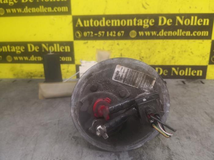 Gebruikte Tank element Pomp Ford Mondeo II 2.0i 16V Prijs € 68,00 Margeregeling aangeboden door autodemontage denollen