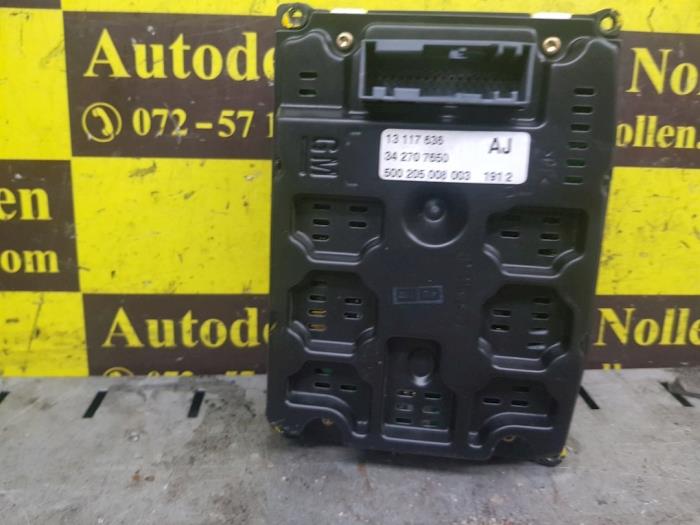 Gebruikte Display Interieur Opel Vectra B (36) 1.6 Prijs € 45,00 Margeregeling aangeboden door autodemontage denollen
