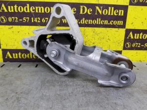 Gebruikte Motorsteun Mercedes A (W176) 1.5 A-180 CDI, A-180d 16V Prijs € 25,00 Margeregeling aangeboden door de Nollen autorecycling