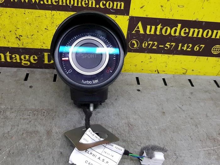 Gebruikte Display Interieur Fiat 500/595/695 1.4 T-Jet 16V Esse Esse Prijs € 54,45 Inclusief btw aangeboden door autodemontage denollen