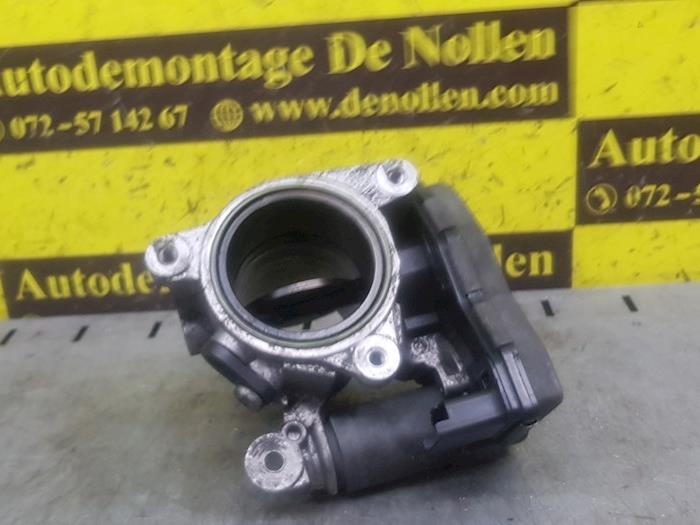 Gebruikte Gasklephuis Landrover Range Rover Evoque (LVJ/LVS) 2.2 eD4 16V Prijs € 45,00 Margeregeling aangeboden door autodemontage denollen