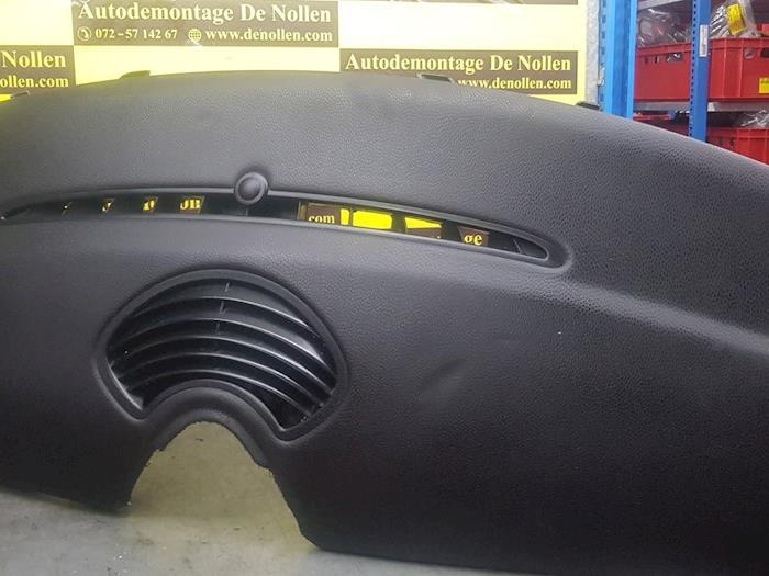 Gebruikte Dashboard Austin Mini Open (R52) 1.6 16V Cooper Prijs € 225,00 Margeregeling aangeboden door autodemontage denollen