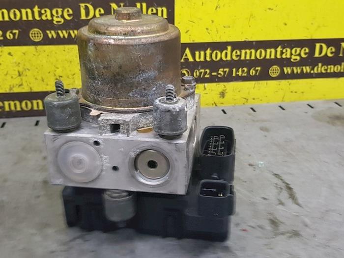 Gebruikte ABS Pomp Mitsubishi Pajero Sport (K7/9) 3.0 V6 24V Prijs € 65,00 Margeregeling aangeboden door autodemontage denollen