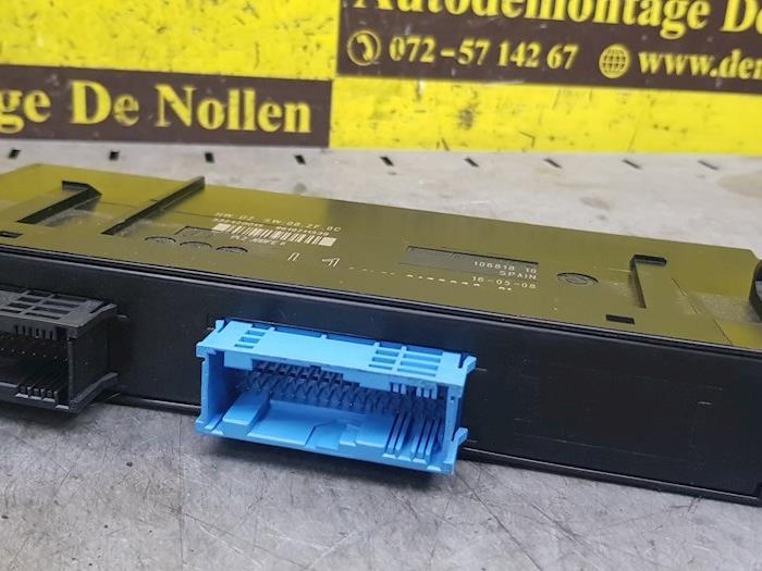 Gebruikte Computer Body Control BMW 3 serie (E92) 320i 16V Prijs € 135,52 Inclusief btw aangeboden door autodemontage denollen