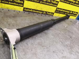 Gebruikte Schokdemper links-achter Ford Fiesta 7 1.1 Ti-VCT 12V 85 Prijs € 60,50 Inclusief btw aangeboden door de Nollen autorecycling