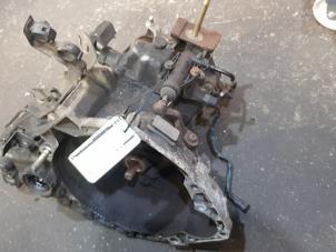 Gebruikte Versnellingsbak Fiat Stilo (192A/B) 1.6 16V 3-Drs. Prijs € 450,00 Margeregeling aangeboden door de Nollen autorecycling
